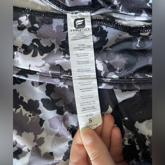 Fabletics Powerhold Leggings - Picture 3 of 4